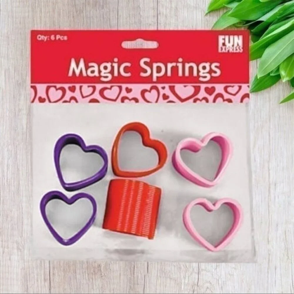 Plastic Mini Valentine Magic Springs 6 Pack